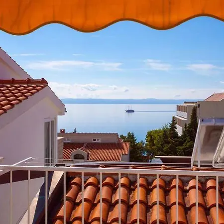 Apartments Jarak Near Beach Makarska Exterior photo