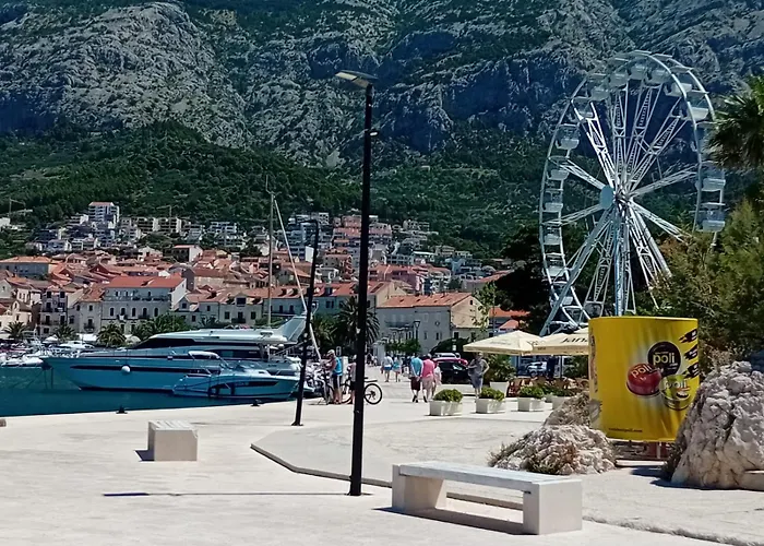 Apartments Jarak Near Beach